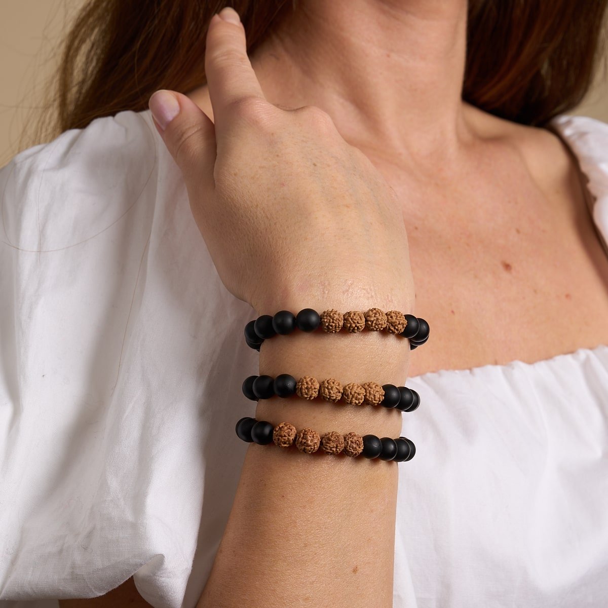Gourou | Agate noire mate x Rudraksha | Bracelet Mala